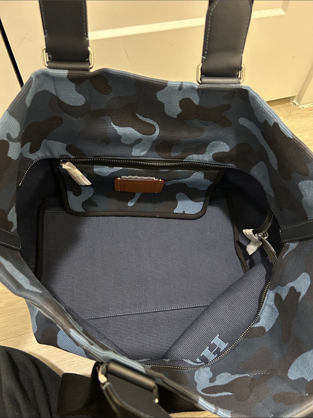 Coach (NWT) Small Tour Tote Bag With Camo Print - Picture 12 of 15